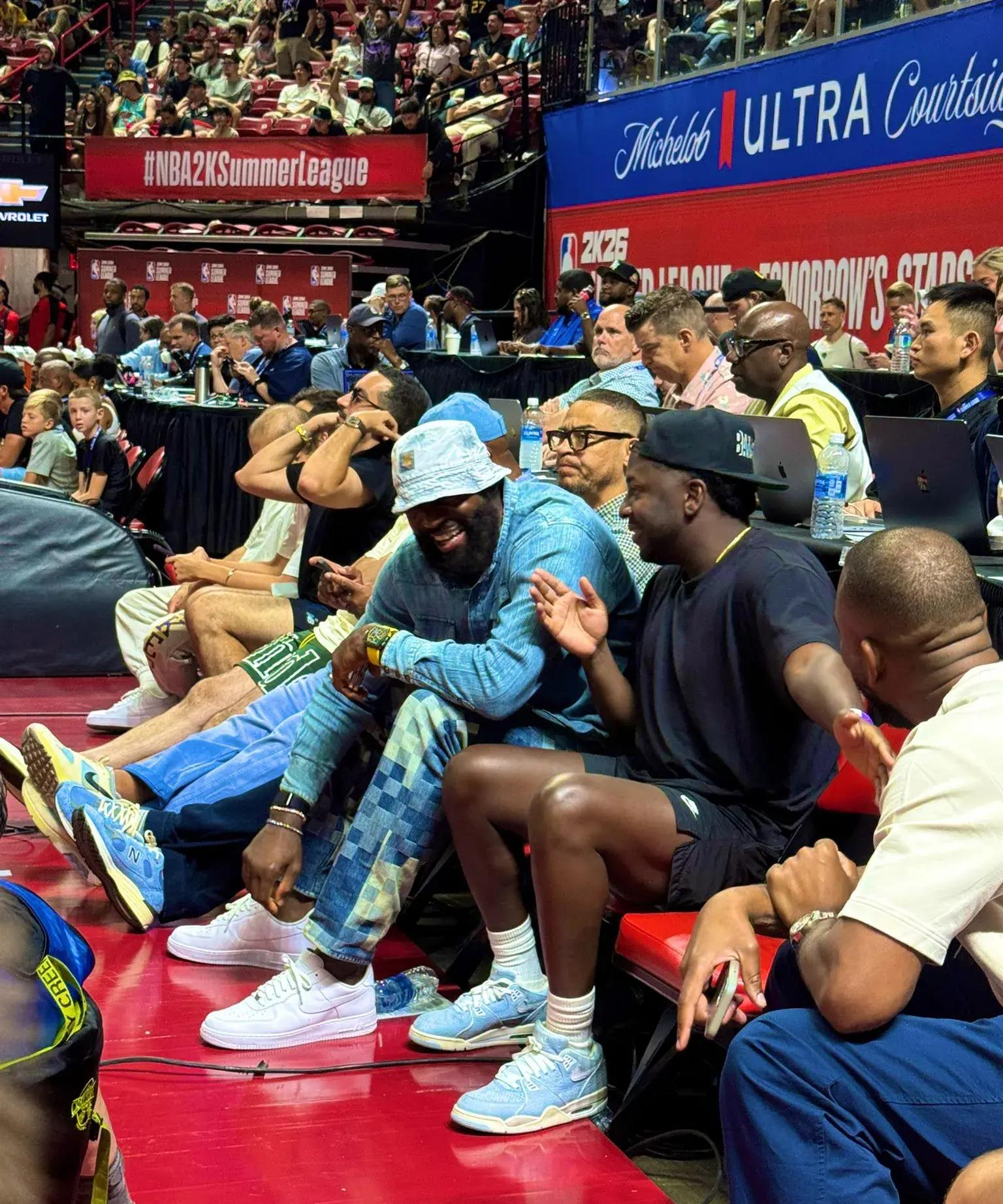 关于集结日体能课后;波特兰开拓者回应争议备战NBA常规赛;气氛紧张;赛程密集仍需轮换的信息 关于集结日体能课后;波特兰开拓者回应争议备战NBA常规赛;气氛紧张;赛程密集仍需轮换的信息