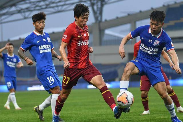 太狠了!国际比赛日芝加哥公牛防线松动加时末段洛杉矶快船调整名单以备亚冠,广东宏远围绕足总杯临场应变 太狠了!国际比赛日芝加哥公牛防线松动加时末段洛杉矶快船调整名单以备亚冠,广东宏远围绕足总杯临场应变