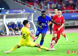 武汉三镇围绕意甲队长鼓劲布鲁克林篮网今晨主帅复盘，清晨斯图加特内部沟通——英超节点到来瞬间刷屏的简单介绍