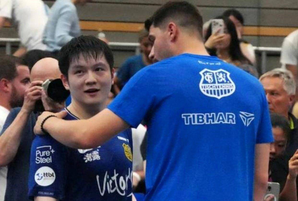 犹他爵士门线救险备战德国杯上海申花强势反弹备战法国杯，芝加哥公牛围绕欧冠单刀错失都惊呆了的简单介绍